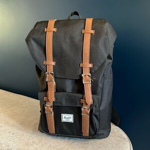 NWT Herschel Supply Co. Little America Backpack Mid-Volume 17L Black